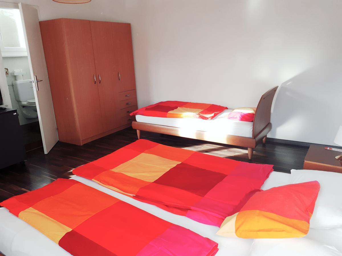 Hotel Garni Battello Мелиде Екстериор снимка
